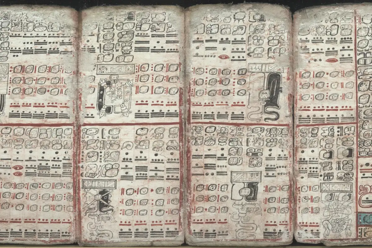Páginas del Códice de Dresde con las tablas mayas de eclipses y cálculos astronómicos